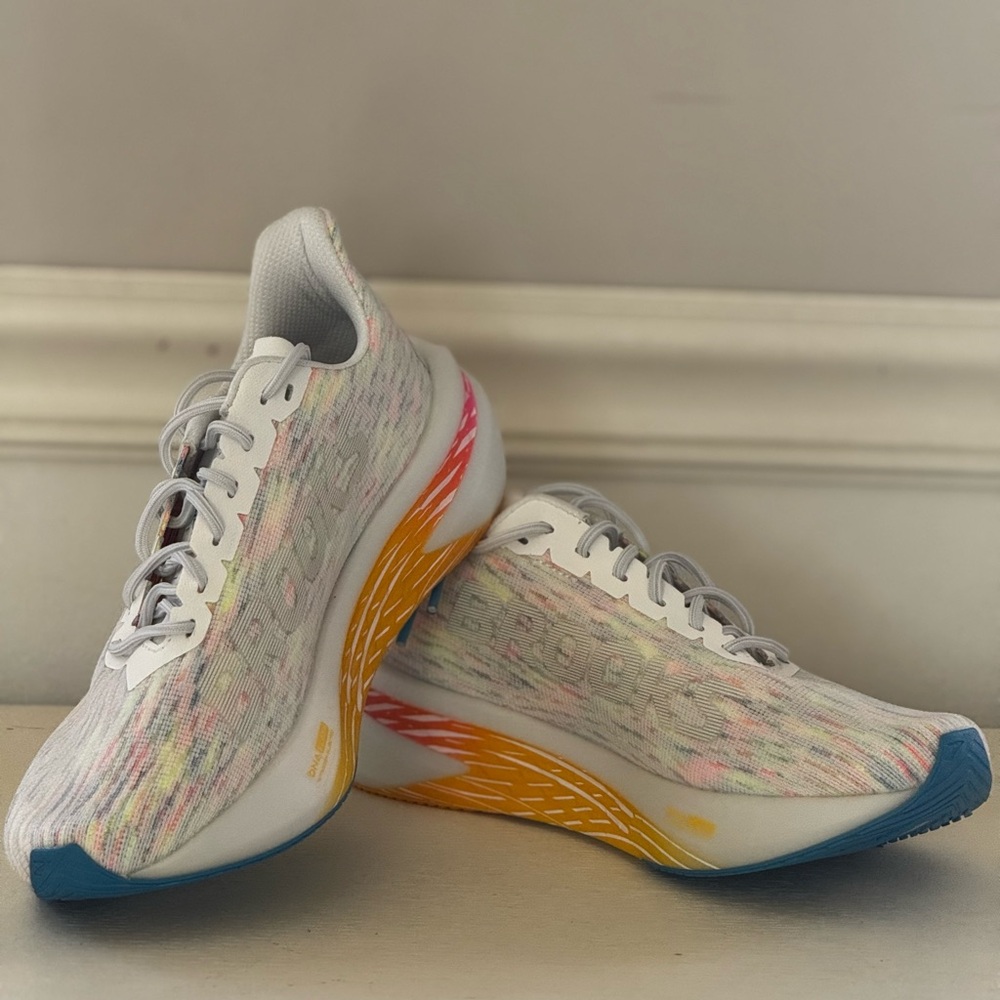 Brooks Women's Multicolor Running Shoes